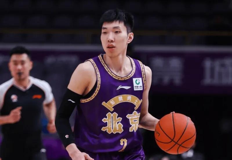 开云体育官网-胜福建发布会！张庆鹏不满下半场防守，亲承朱松玮带伤！