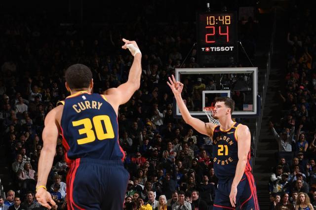 开云体育网址-勇士又造2米13中锋奇兵：轰5记三分变库里挡拆绝配