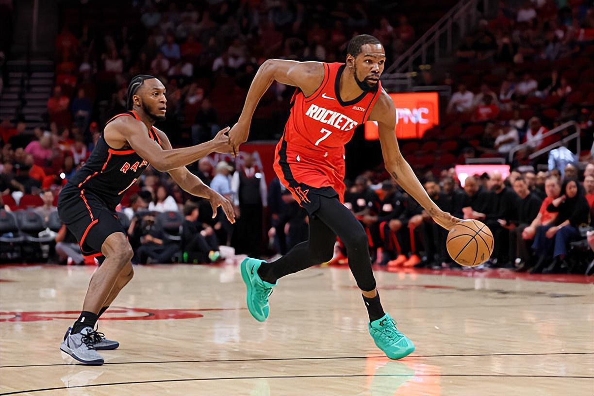 开云体育网址-轻轻松松拿下了全场最高分，杜兰特的表现直接影响了火箭的竞争力