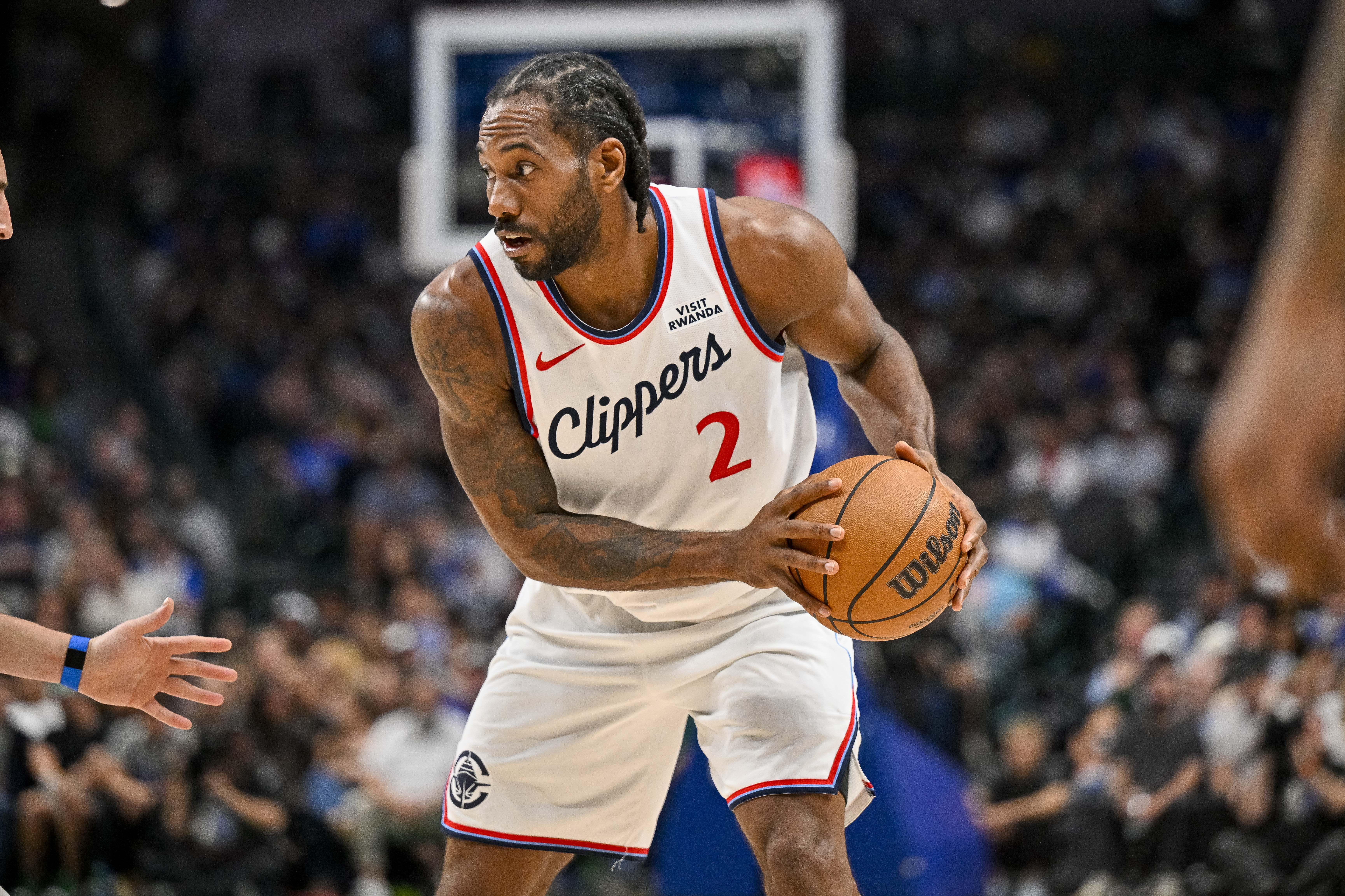 开云体育网址-小卡：我会从所有专注于技艺的人身上汲取灵感 努力和坚持最基本